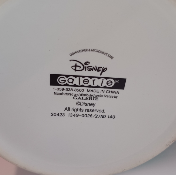 Disney Mickey Mouse XL Christmas Green & White Snowflake & Holly Leaf Mug 24 oz. - Picture 14 of 14